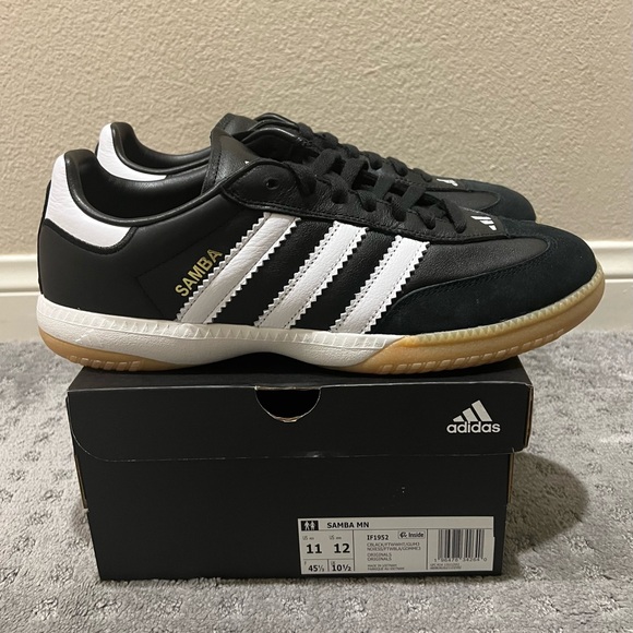 Adidas Samba Black and White Men's Shoes - Picture 10 of 11